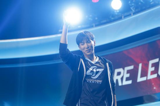 全新5v5 MOBA游戏Starvault VR正式开启Meta Quest公测